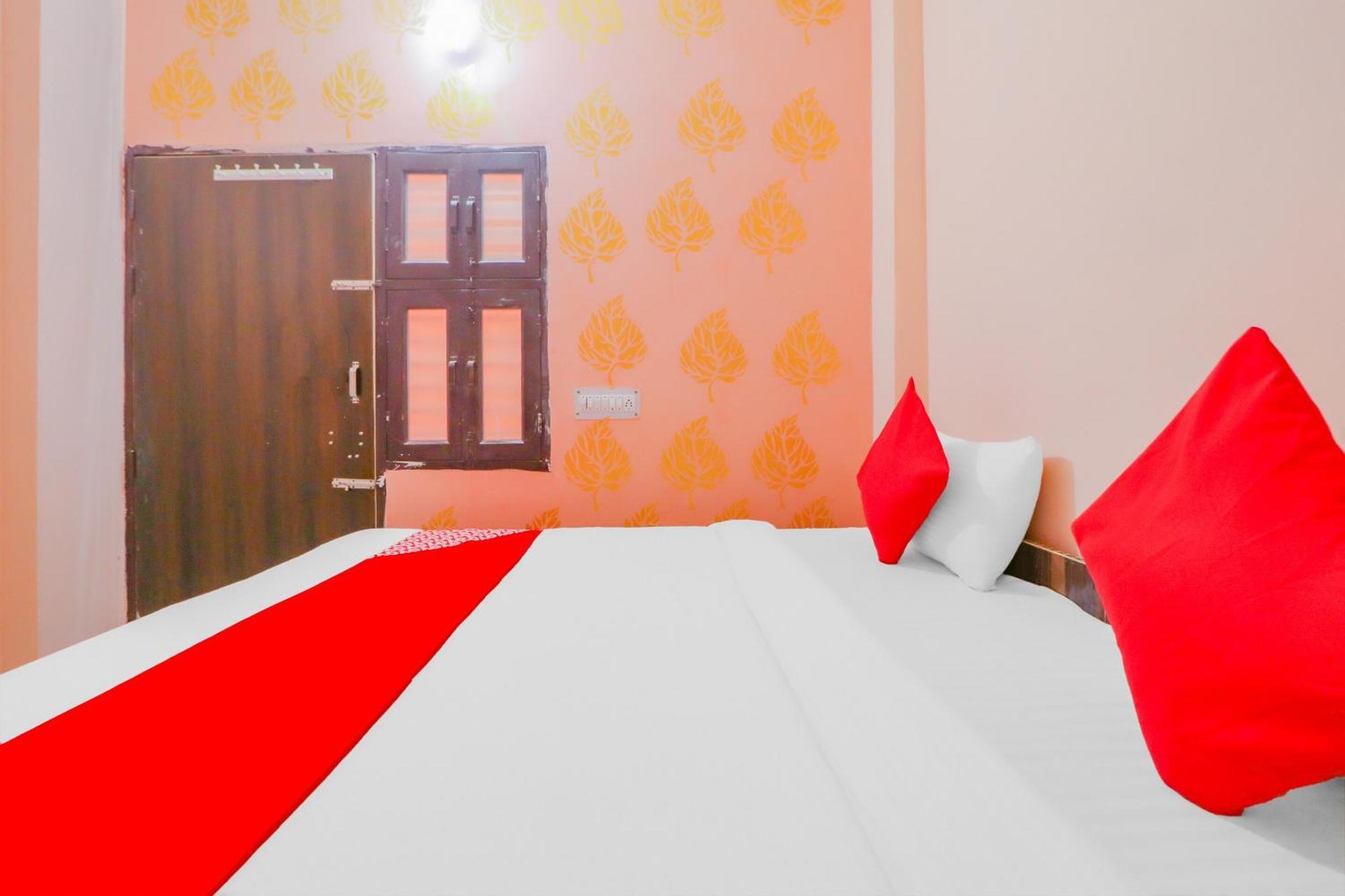 Hotel O Bhardwaj Guest House Garhi Harsaru Exteriér fotografie