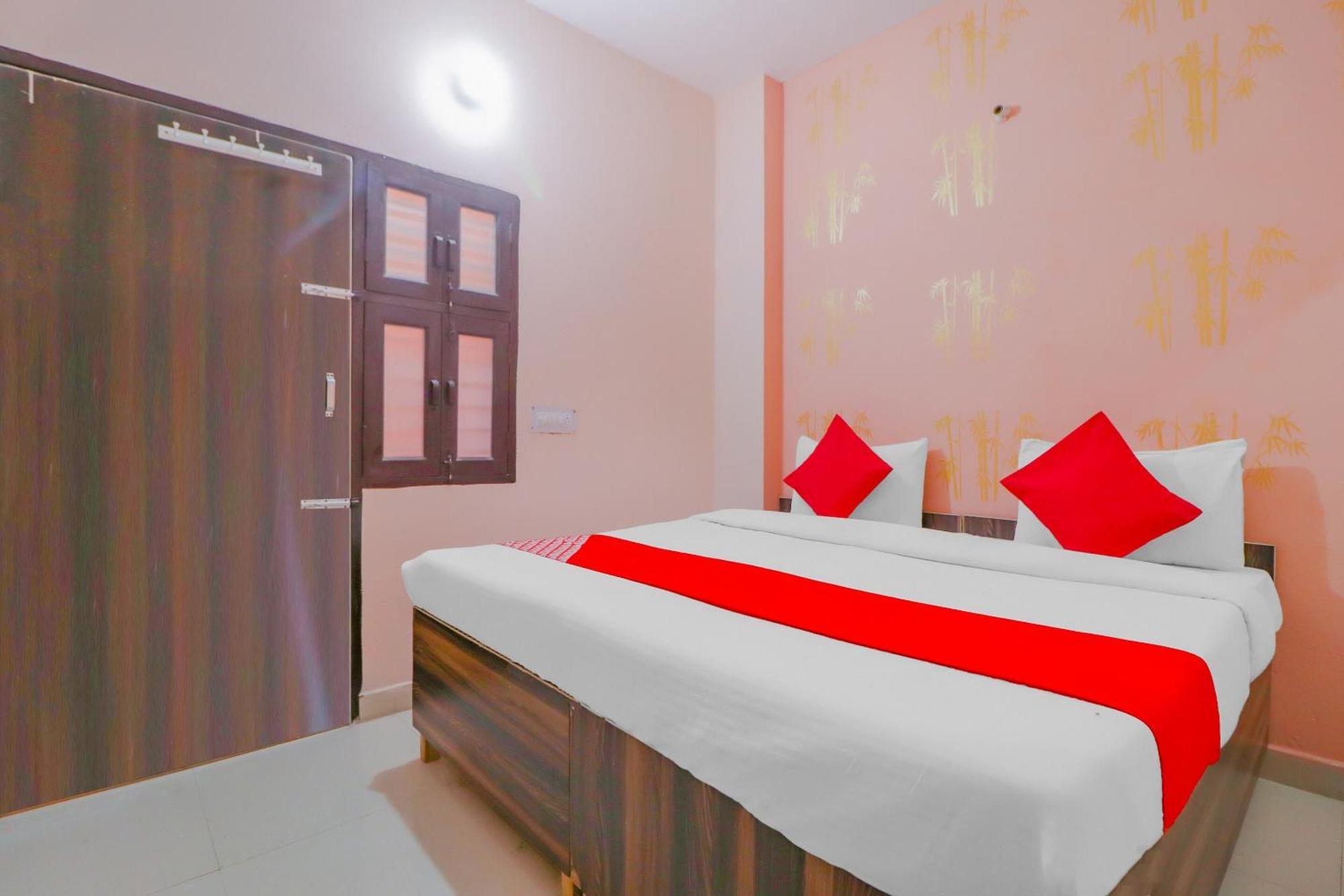 Hotel O Bhardwaj Guest House Garhi Harsaru Exteriér fotografie