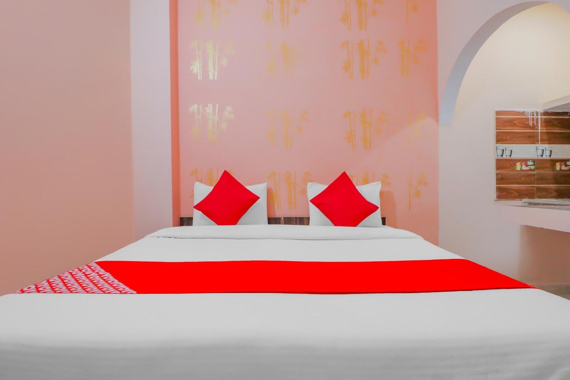 Hotel O Bhardwaj Guest House Garhi Harsaru Exteriér fotografie