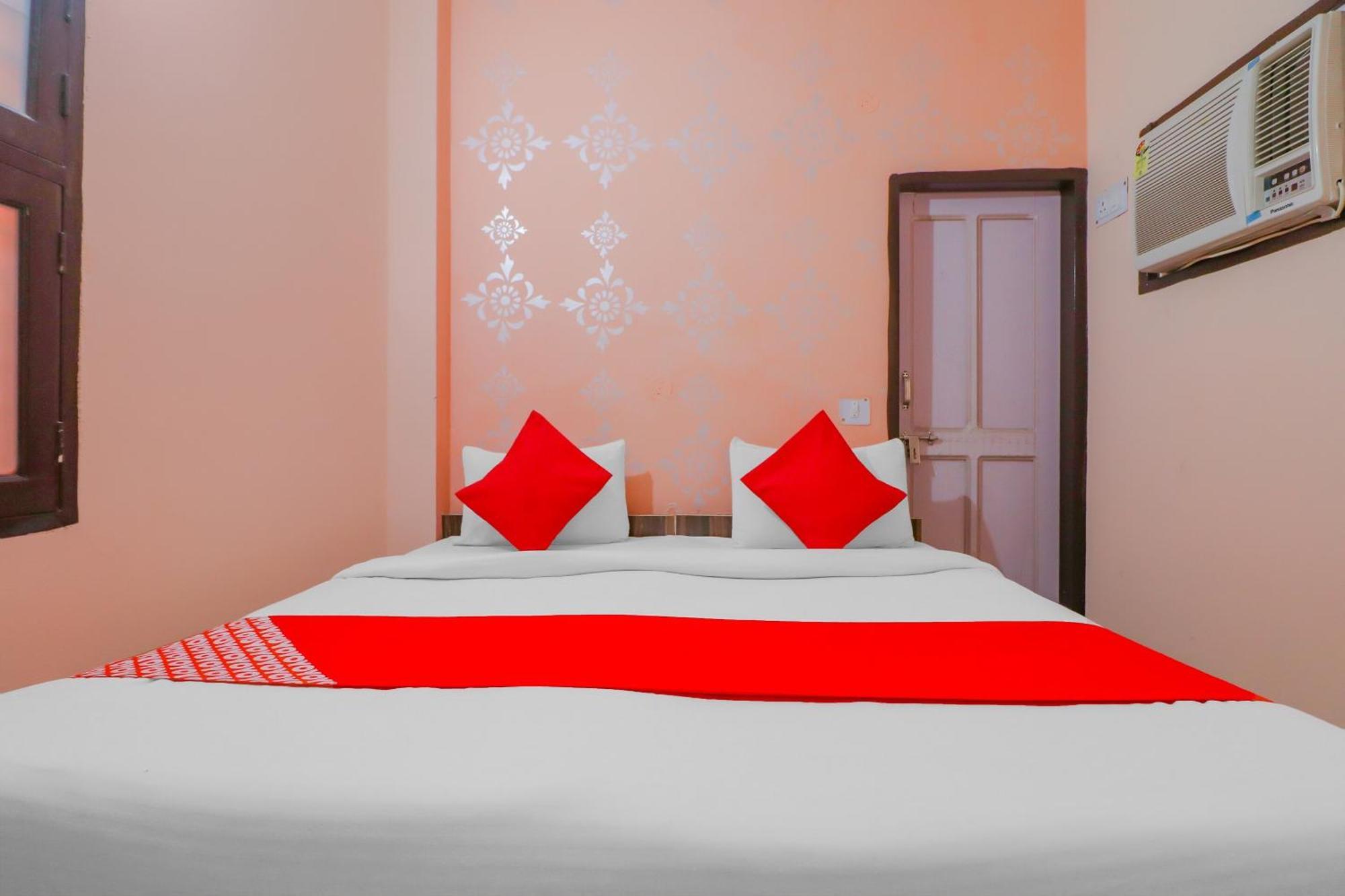 Hotel O Bhardwaj Guest House Garhi Harsaru Exteriér fotografie