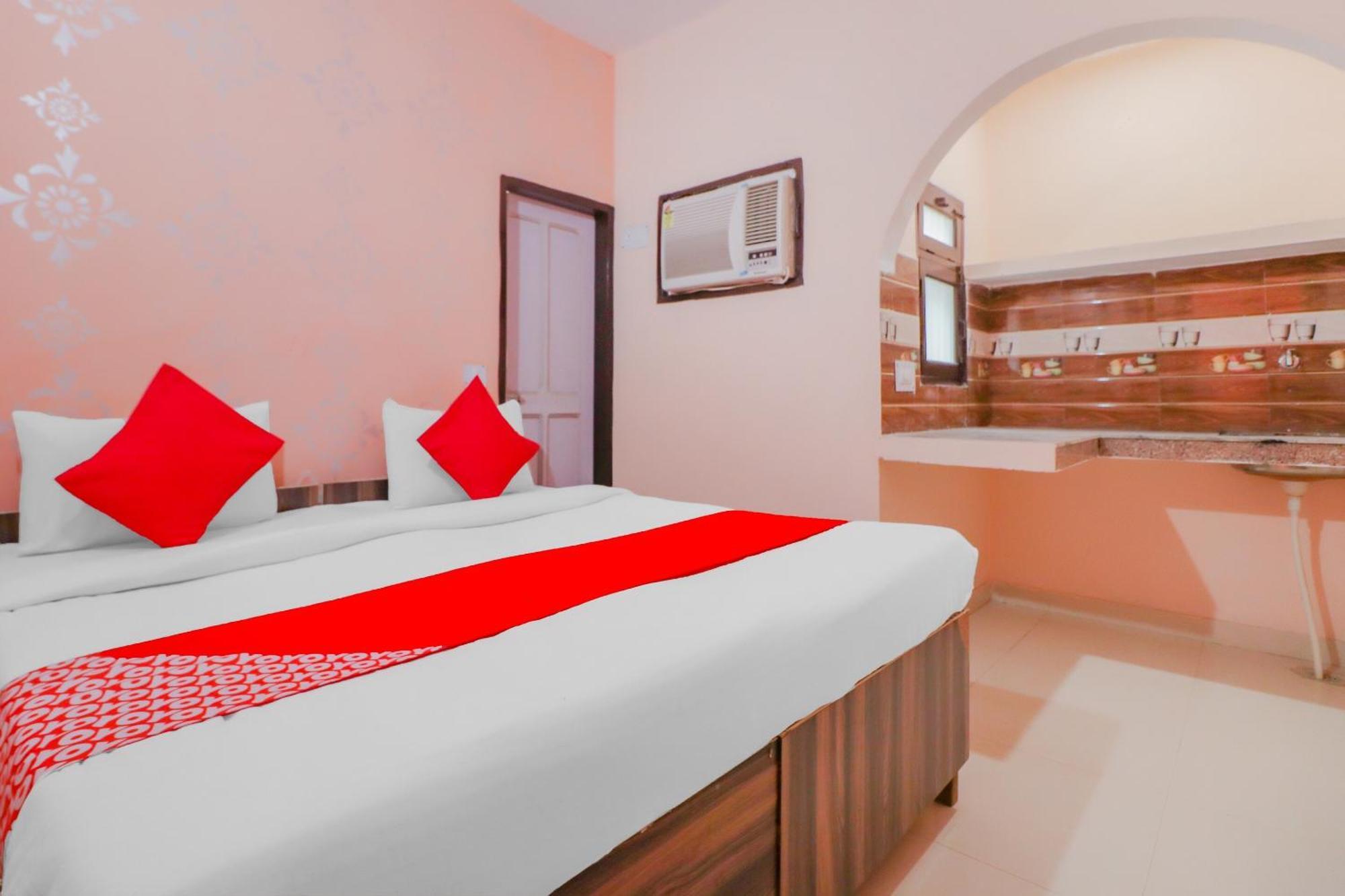 Hotel O Bhardwaj Guest House Garhi Harsaru Exteriér fotografie